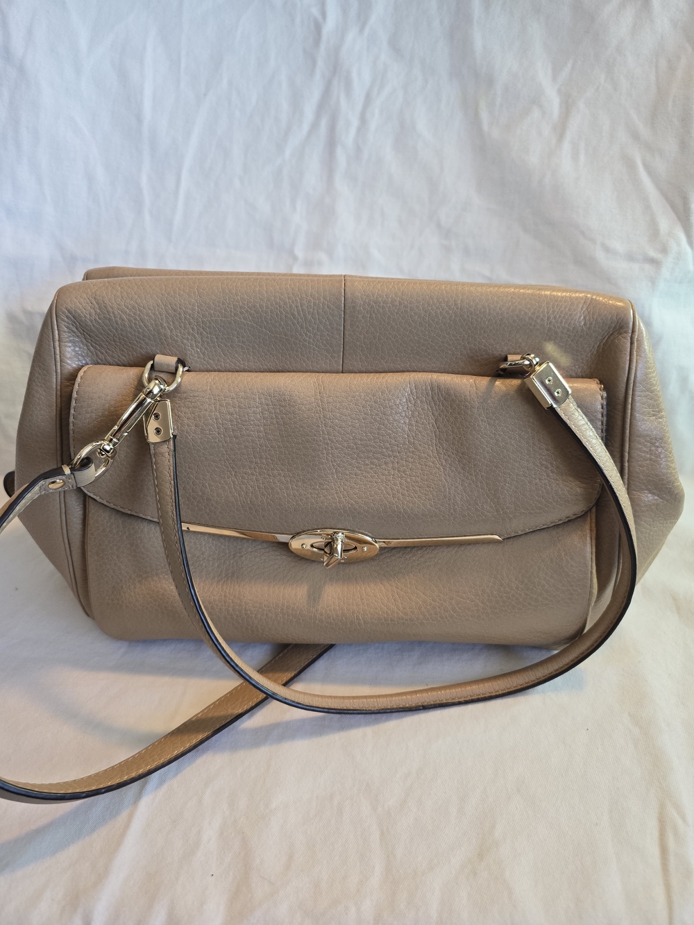 Coach Bags | Coach Madison Madeline East/West Satchel Tan Leather | Color: Tan